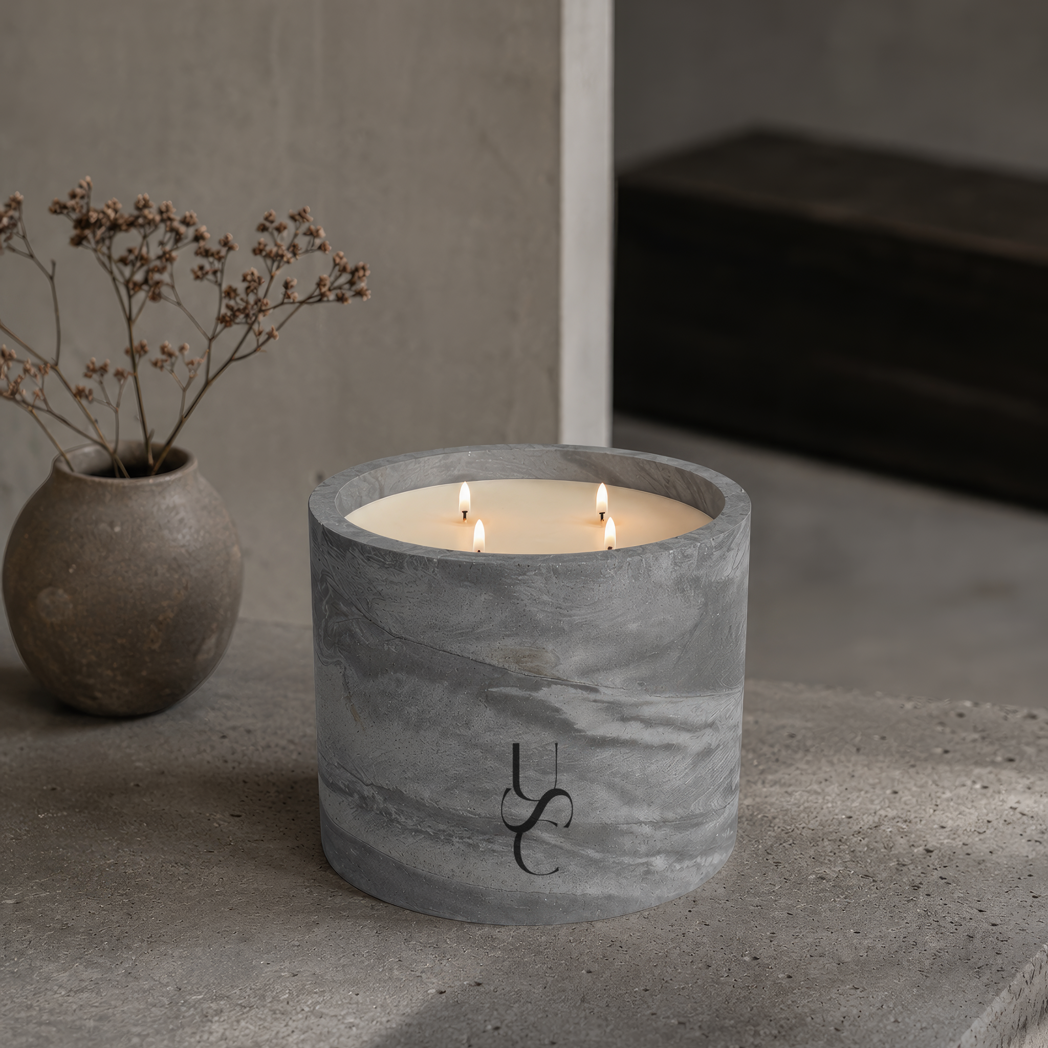 The Monument Candle